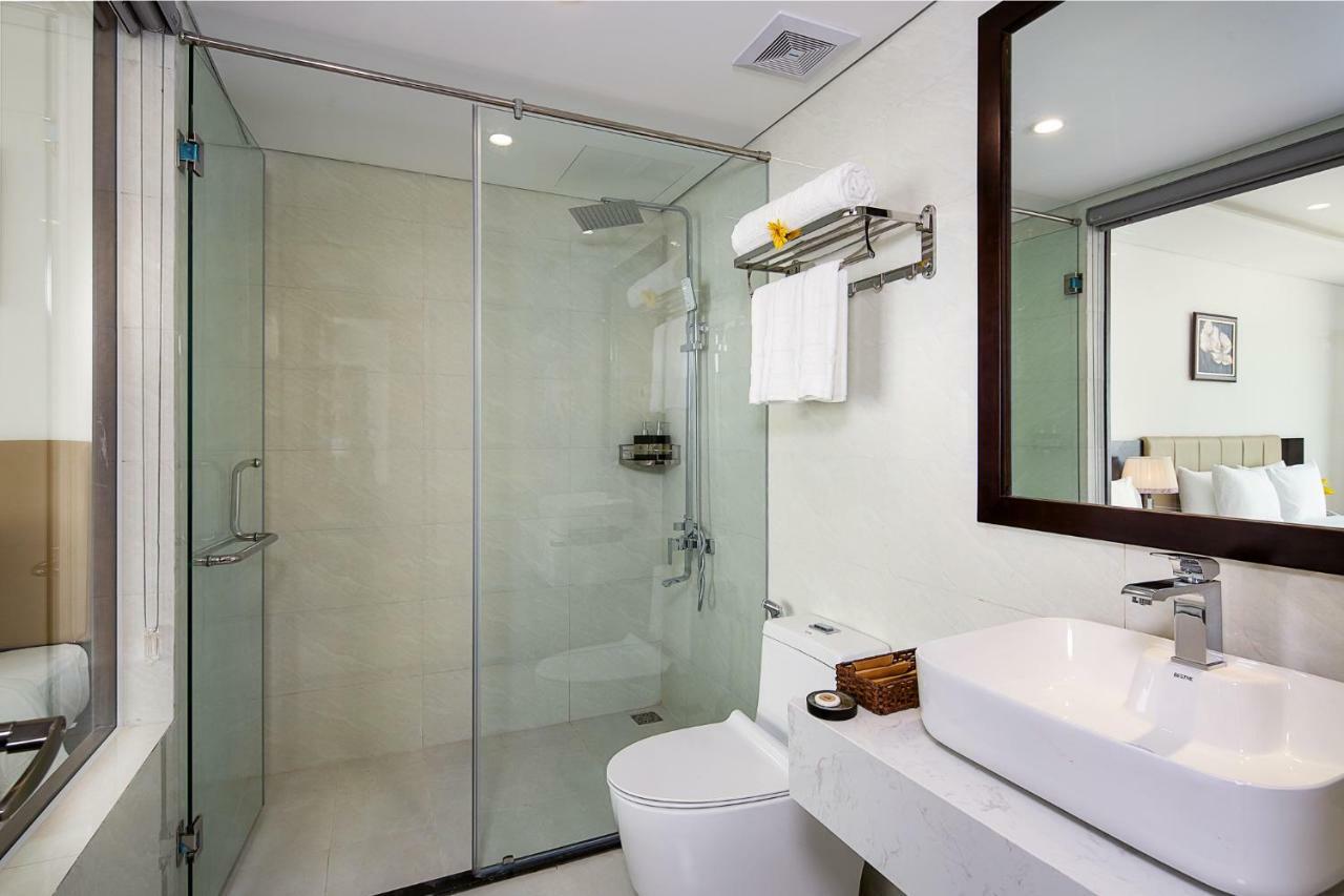 Golden Line Hotel Danang Zewnętrze zdjęcie